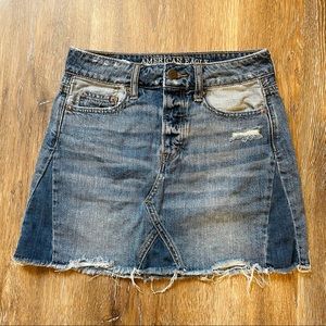 AEO y2k distressed denim mini skirt 00